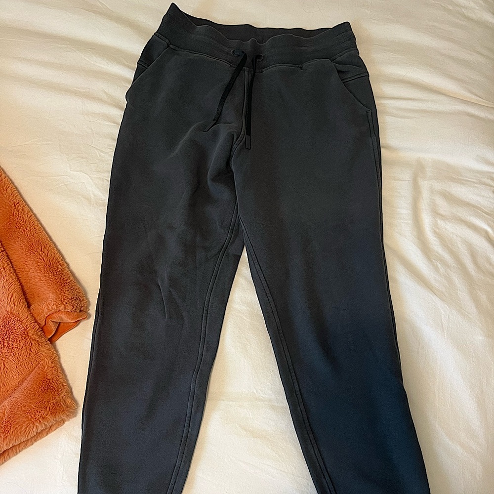 Lululemon High Rise Jogger Pant, Color- Dark Grey, Size 6